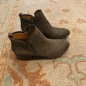 Lucky size 8.5 booties